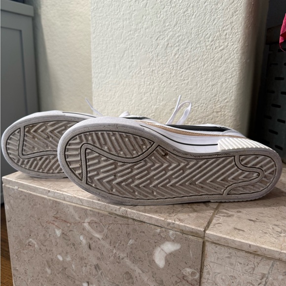 Nike White Sneakers with Black Logo - Picture 5 of 6